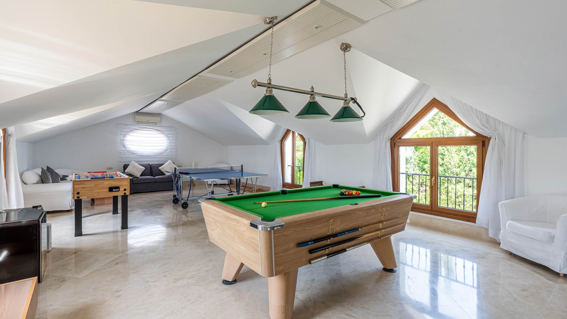 Girasoles-Villa-Entertainment-Room