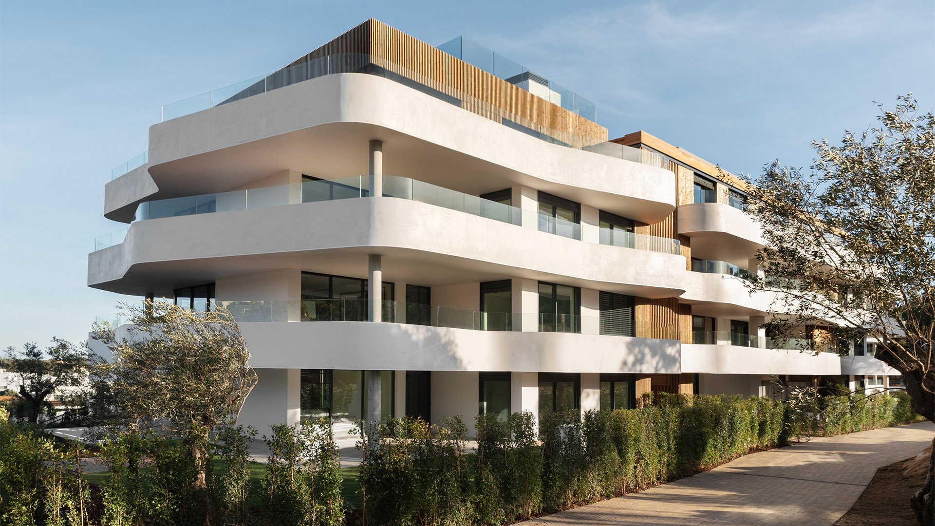 Village Verde edifice